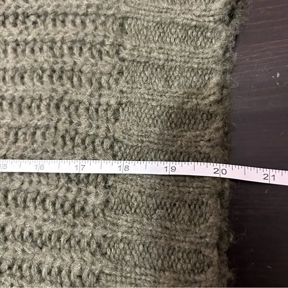 American Eagle Chunky Sweater Women’s Size Small Green Olive Oversized - Picture 6 of 6